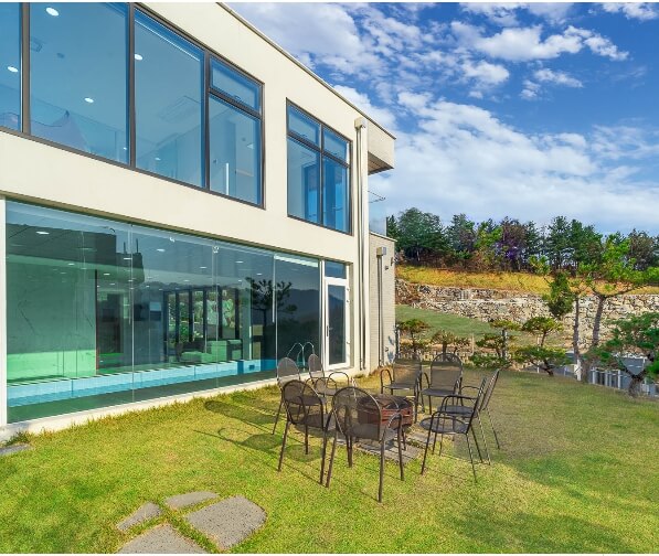 벨로시-풀-빌라-외관